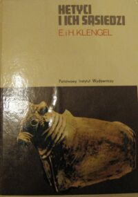 Zdjęcie nr 1 okładki Klengel E. i H. Hetyci i ich sąsiedzi. Dzieje kultury Azji Mniejszej od Catalhuyuk do Aleksandra Wielkiego. /Mały Ceram/