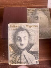 Zdjęcie nr 2 okładki Tolkien J.R.R. /tłum. Skibniewska Maria./ Władca Pierścieni. Tom I-III. T.I. Wyprawa. T.II. Dwie Wieże. T.III. Powrót Króla.
